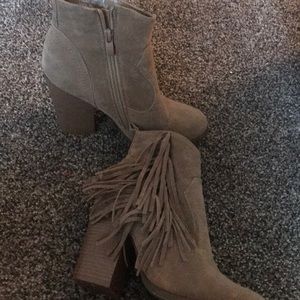 Boots with fringe